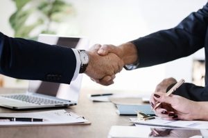 Askerden d&ouml;nen &ccedil;alışanını işe geri almayan işveren ne kadar tazminat &ouml;der?