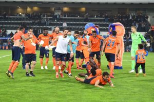 Başakşehir kritik virajı kayıpsız atlattı