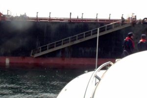 Mide kanaması ge&ccedil;iren denizci i&ccedil;in seferber oldular