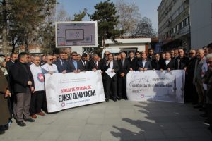 &Ccedil;orum'da ezana saygısızlığa tepki