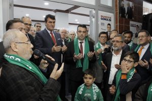 Bursa Osmangazi'de se&ccedil;im ofisi dualarla a&ccedil;ıldı