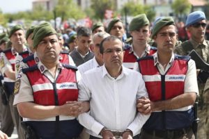 S&ouml;zde 'yurtta sulh konseyi' &uuml;yesi Partig&ouml;&ccedil;, FET&Ouml; &uuml;yeliğini inkar etti