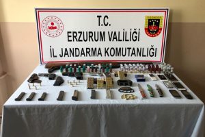 Jandarmadan insan tacirlerine şafak baskını