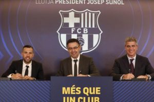 Jordi Alba, Barcelona ile s&ouml;zleşme yeniledi