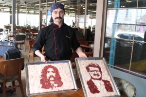 Etleri boya, tepsiyi tuval olarak kullanıyor
