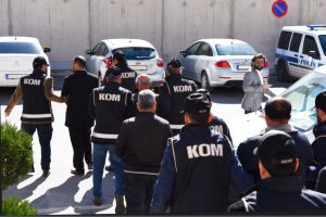 Gaziantep merkezli ka&ccedil;ak silah operasyonunda 6 tutuklama
