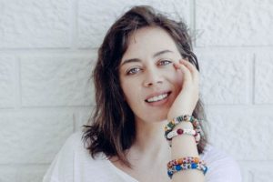 Demet Evgar'a nikah g&ouml;z&uuml;kt&uuml;!