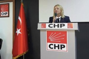 Trans kadın Albayrak, CHP İl&ccedil;e Y&ouml;netimi'ne girdi