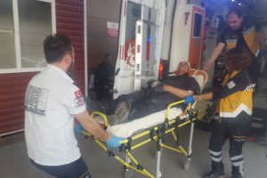 Bursa'da '&Ccedil;&ouml;pleri dağıttın' kavgası kanlı bitti: 1 yaralı