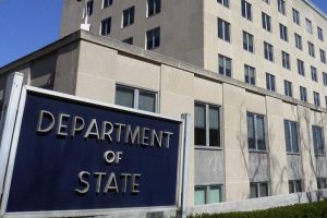 ABD Venezuela'daki diplomatik personelini geri &ccedil;ekiyor