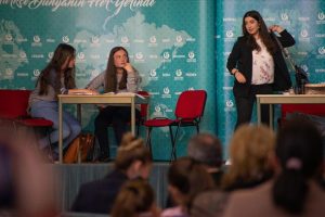 Bosnalı gen&ccedil;ler YEE'nin programlarında yarıştı