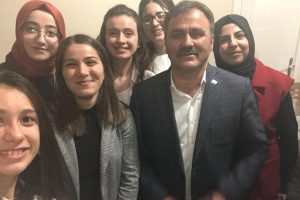 Başkan &Ccedil;imen, &ouml;ğrencilerin talebini geri &ccedil;evirmedi