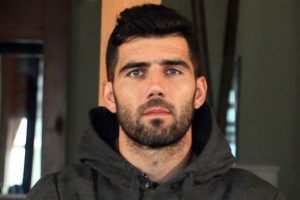 Luis Neto resmen geri d&ouml;nd&uuml;!