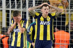 Fenerbah&ccedil;e'de Skrtel gidiyor