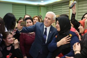 Bursa B&uuml;y&uuml;kşehir Belediye Başkan Adayı Bozbey: Birliğe barışa ihtiyacımız var