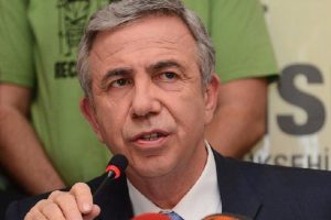 Mansur Yavaş: Bu &ccedil;ocuk istismarcısını kurtarmaya mı &ccedil;alışıyorsunuz?