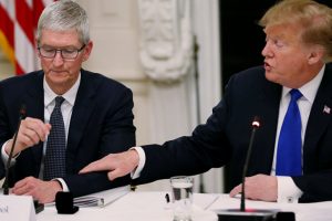 Trump: Tim Apple' gaf değil zaman ve kelime tasarrufu