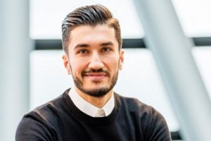 Nuri Şahin'den e-Spor kul&uuml;b&uuml; Futbolist'e b&uuml;y&uuml;k destek