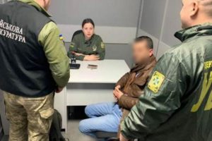 Ukrayna'da iki Türk gözaltına alındı