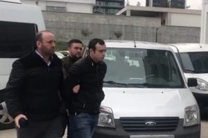Bursa'da PTT soyguncusunun silahı oyuncak çıktı