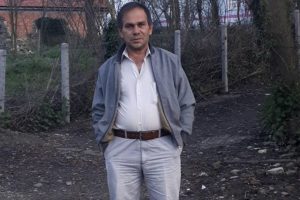 Kahvehanede tartıştığı kişiyi &ouml;ld&uuml;r&uuml;p ka&ccedil;tı