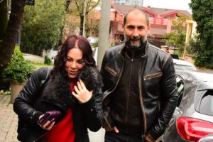 Şenay G&uuml;rler'in sevgilisi panikledi