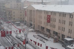 Hakkari ve Çukurca'da kar yağışı