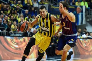 Fenerbahçe Beko avantaj yakaladı