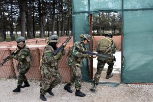 Afgan askerlere teröristle mücadele eğitimi
