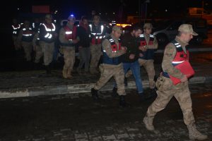 Kahramanmaraş'ta uyuşturucu madde satıcılarına operasyon: 21 gözaltı