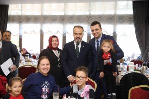 Bursa Büyükşehir Belediye Başkanı Aktaş, kadın esnaflarla buluştu