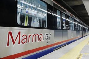 Marmaray'da arıza! Seferler aksadı