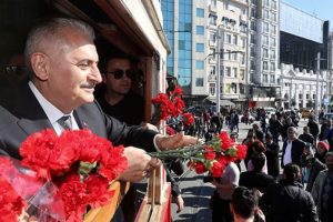 Yıldırım'a vatandaşlardan yoğun ilgi