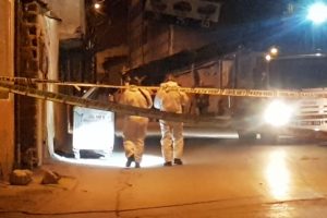 Konteynere atılan kimyasal madde ekipleri harekete ge&ccedil;irdi