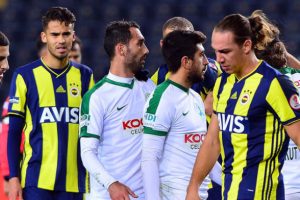 Fenerbah&ccedil;e'nin tartışılan golc&uuml;s&uuml; Frey'den ilgin&ccedil; imza