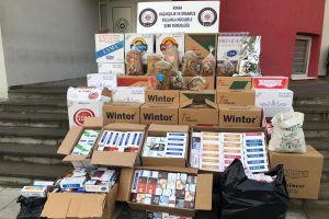 Polis ka&ccedil;ak&ccedil;ılara g&ouml;z a&ccedil;tırmadı