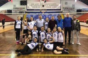 'Midi Kızlar' K&uuml;tahya İl Şampiyonu oldu