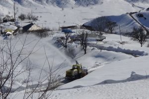 10 k&ouml;y yolu ulaşıma kapandı