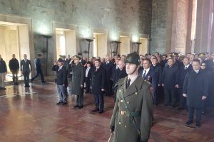 Anıtkabir'de 18 Mart t&ouml;reni d&uuml;zenlendi