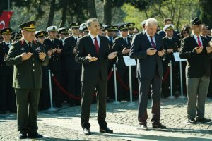Edirnekapı Şehitliği'nde "18 Mart" anması