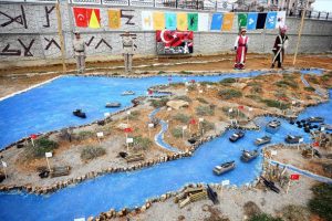 Destanın yazıldığı yarımadayı okul bah&ccedil;esine taşıdılar