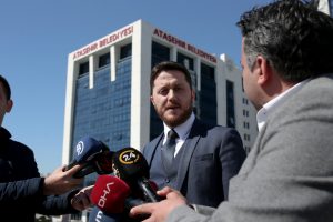 Ataşehir Belediyesi'ne haciz i&ccedil;in s&uuml;re verildi