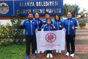 Engelleri aşarak madalyaları aldılar