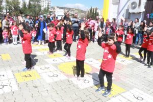 Minik &ouml;ğrenciler &Ccedil;anakkale Zaferini kutladı