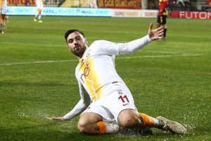 Sinan G&uuml;m&uuml;ş Genoa'ya doğru