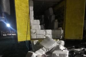 İzmit'te 70 bin 800 paket ka&ccedil;ak sigara ele ge&ccedil;irildi