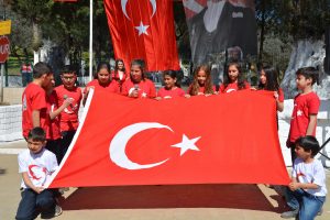 &Ccedil;anakkale şehitleri Efeler'de anıldı