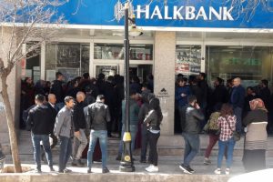 TOKİ Konutlarının &ouml;n talebine binlerce başvuru yapıldı