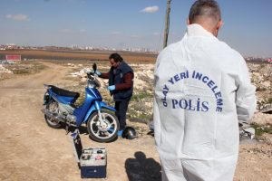 Motosikletten d&uuml;ş&uuml;p &ouml;ld&uuml;