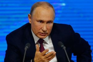 Putin'den 'sahte haber' yasasına onay!